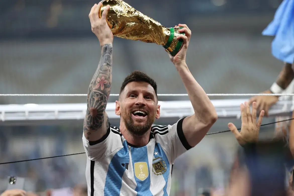 سيد اللاعبين يحسمها.. هل يعتزل ميسي اللعب الدولي بعد الفوز بكأس العالم؟