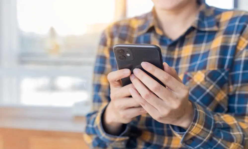 ماذا لو امتنعت عن هاتفك لمدة 3 أيام؟.. هكذا يتأثر الدماغ