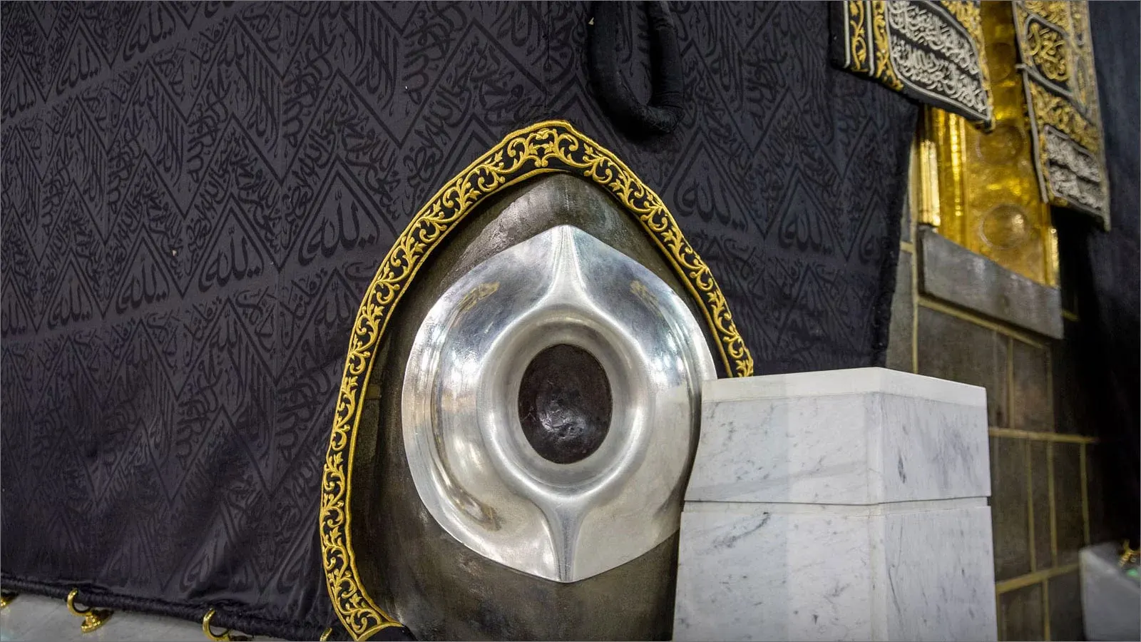 حين قام القرامطة بسرقته.. نظرة على التاريخ الأليم للحجر الأسود