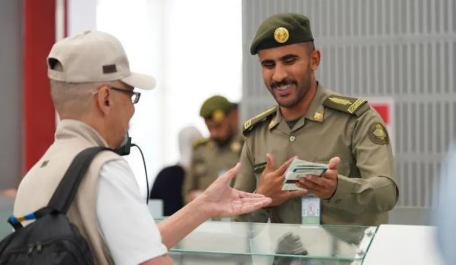 بعد السماح لحامليها باستقدام العمالة المنزلية.. مزايا الإقامة المميزة وشروط الحصول عليها