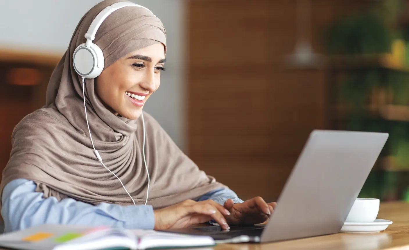 المرأة والعمل عن بُعد.. 500 مدير يقولون رأيهم في دراسة لافتة