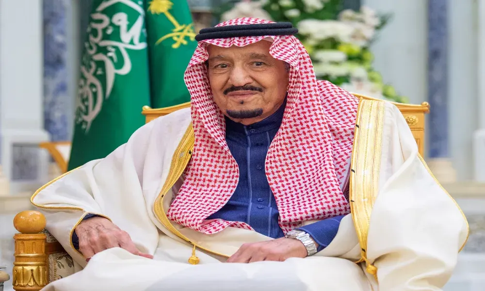 خادم الحرمين الشريفين يُهنئ المسلمين بعيد الأضحى المبارك