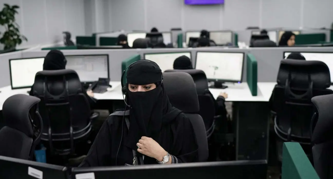 174 ألف منشأة تجارية تملكها سعوديات.. كيف وصلت المرأة السعودية إلى هذه المكانة؟
