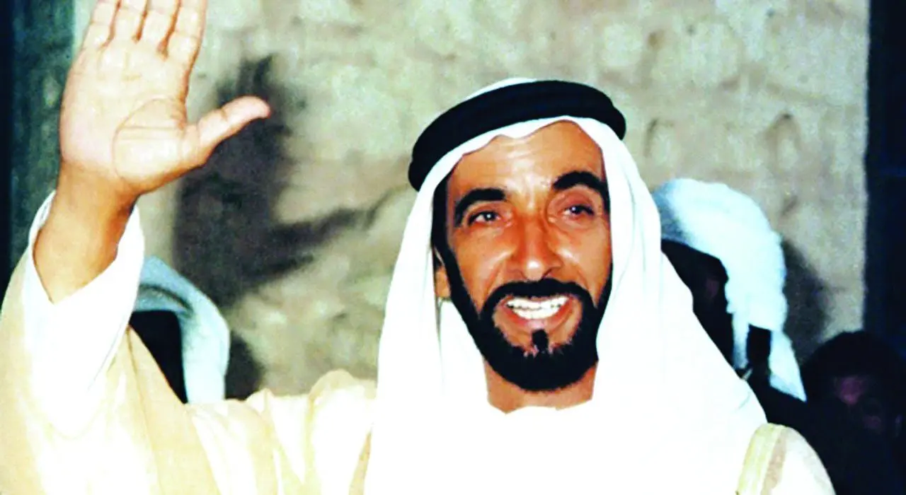 أول رئيس لدولة الإمارات