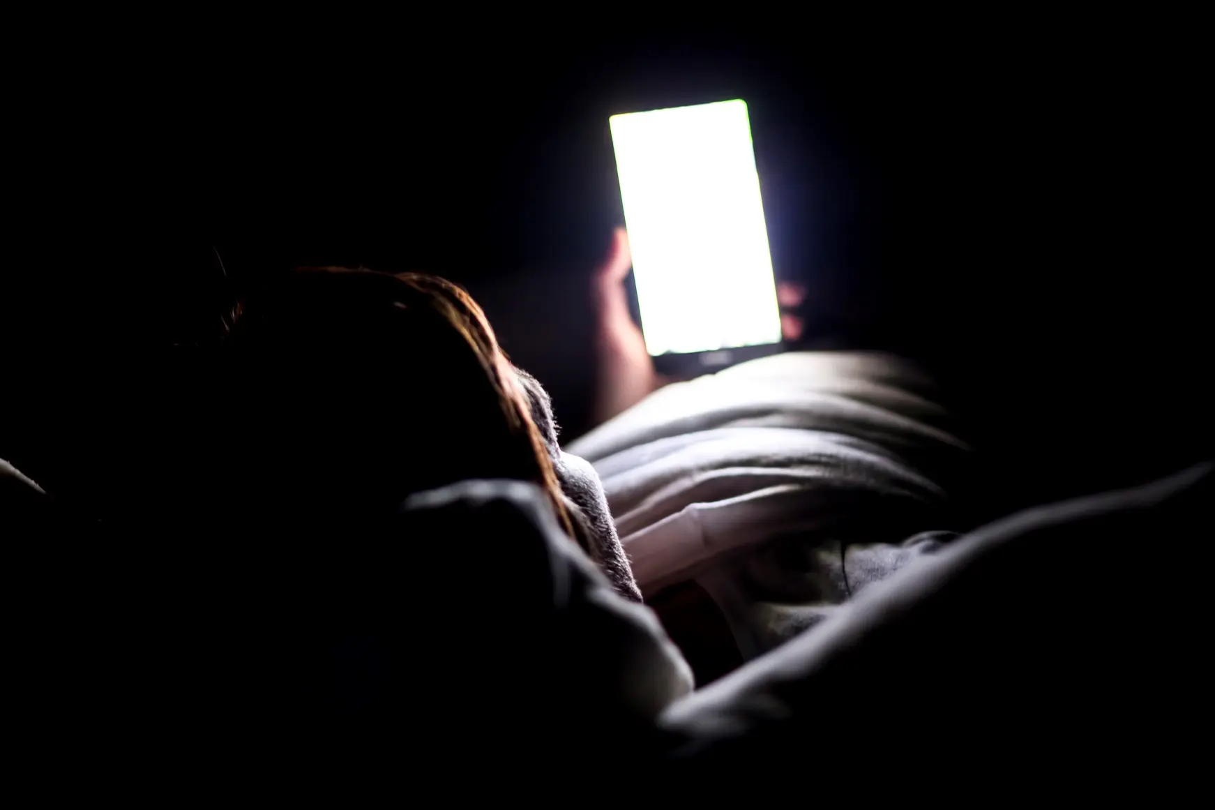 أضرار الأجهزة الإلكترونية قبل النوم