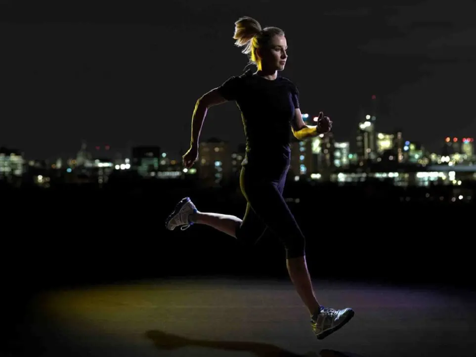 أظهرت النتائج أن النشاط البدني المعتدل إلى القوي في المساء يمثل خيارًا مفيدًا للبالغين الذين يعانون من زيادة الوزن أو السمنة لتحسين توازن الجلوكوز في الدم يوميًا