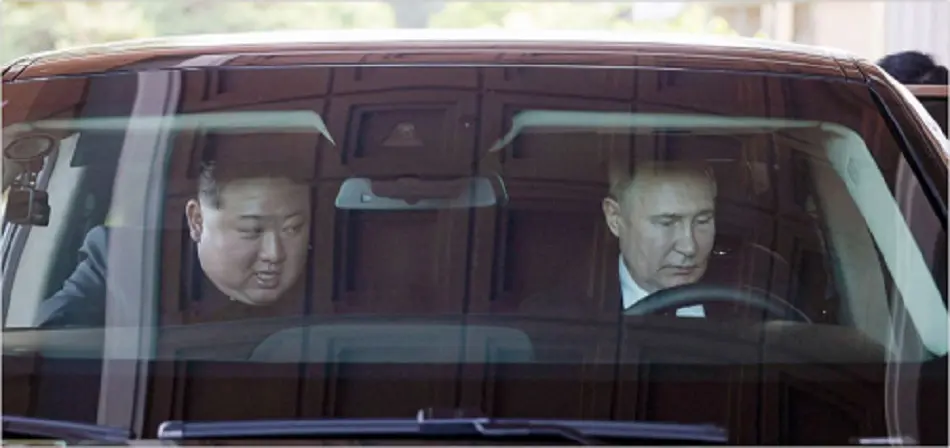 خلال زيارة بوتين وهي الأولى له منذ نحو ربع قرن إلى كوريا الشمالية، تناوب الزعيمان على قيادة سيارة الليموزين المدرعة، في إظهار للعلاقات الوثيقة المتزايدة بين القوتين النوويتين