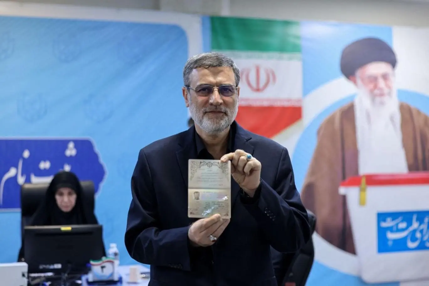 أول المنسحبين من السباق الرئاسي لإيراني.. ما نعرفه عن "غازي زاده هاشمي"