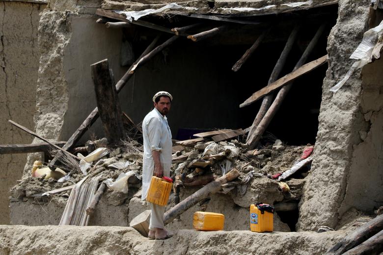 صور من زلزال أفغانستان