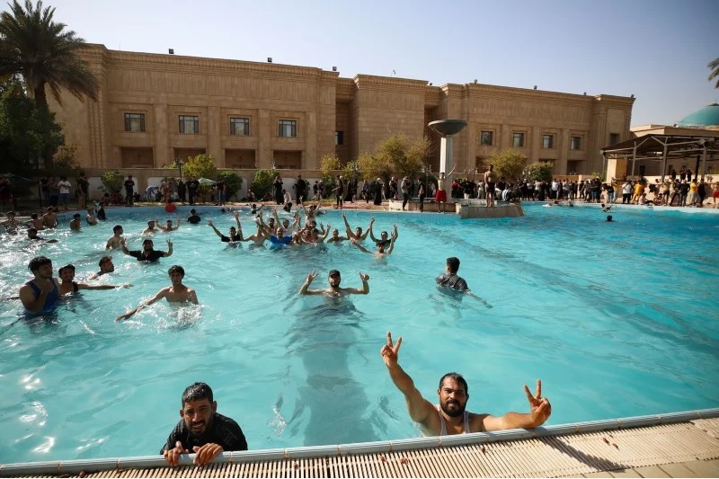  اقتحام القصر الجمهوري العراقي