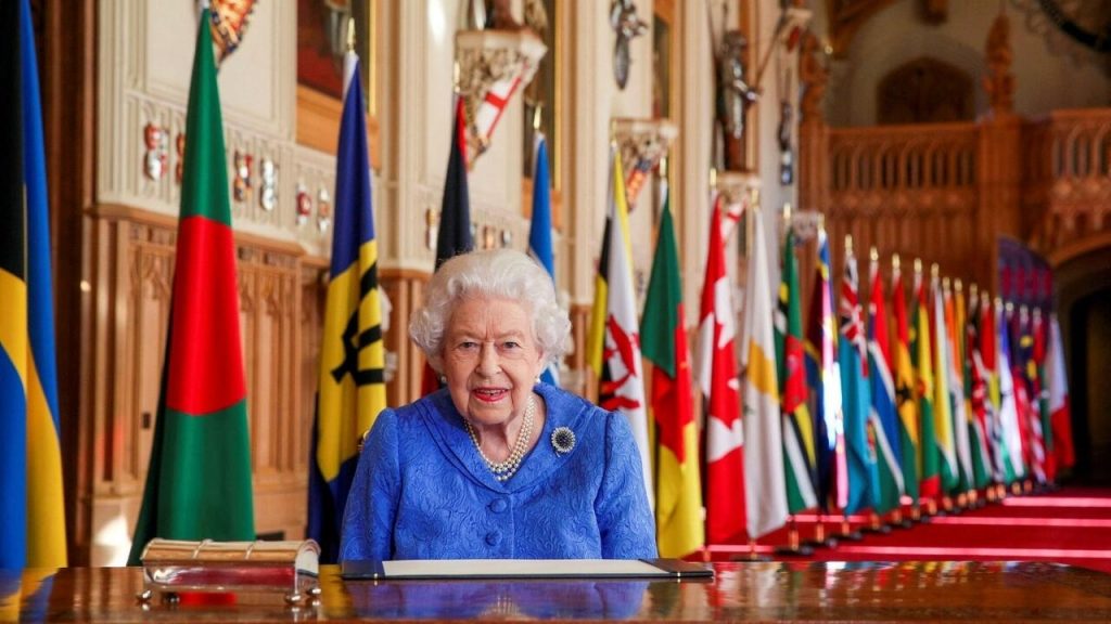 رحلت الملكة إليزابيث فثارت الدول على التاج البريطاني.. إحياء التهديدات بانفراط عقد الكومنولث