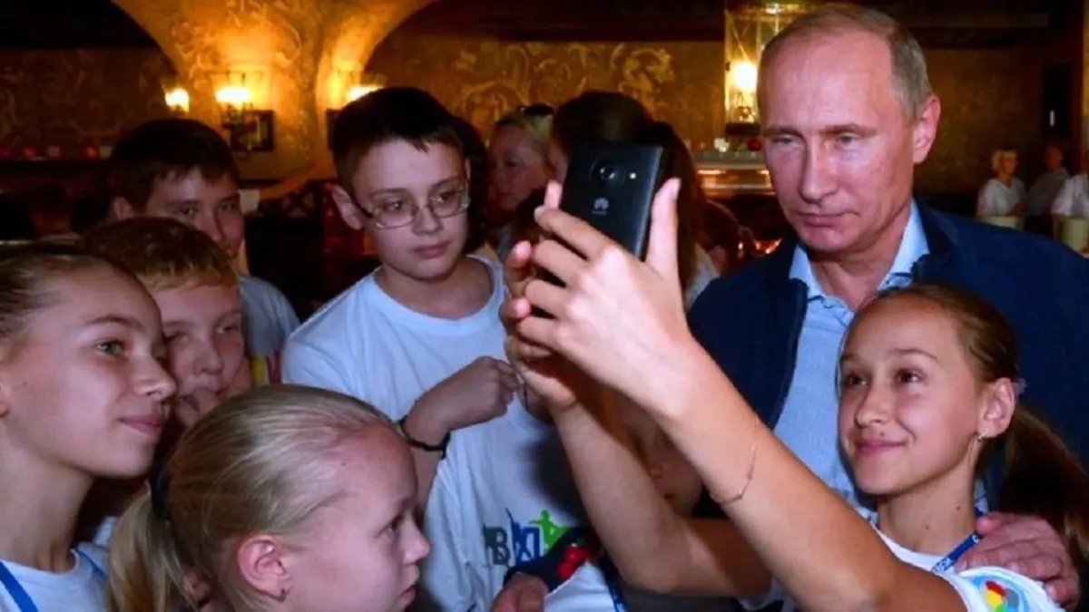 كيف تُعد روسيا الأطفال لتأييد حربها ضد أوكرانيا؟