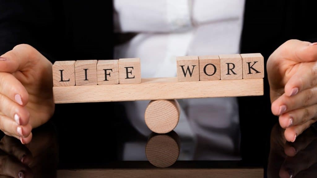 موازنة بين الحياة والعمل