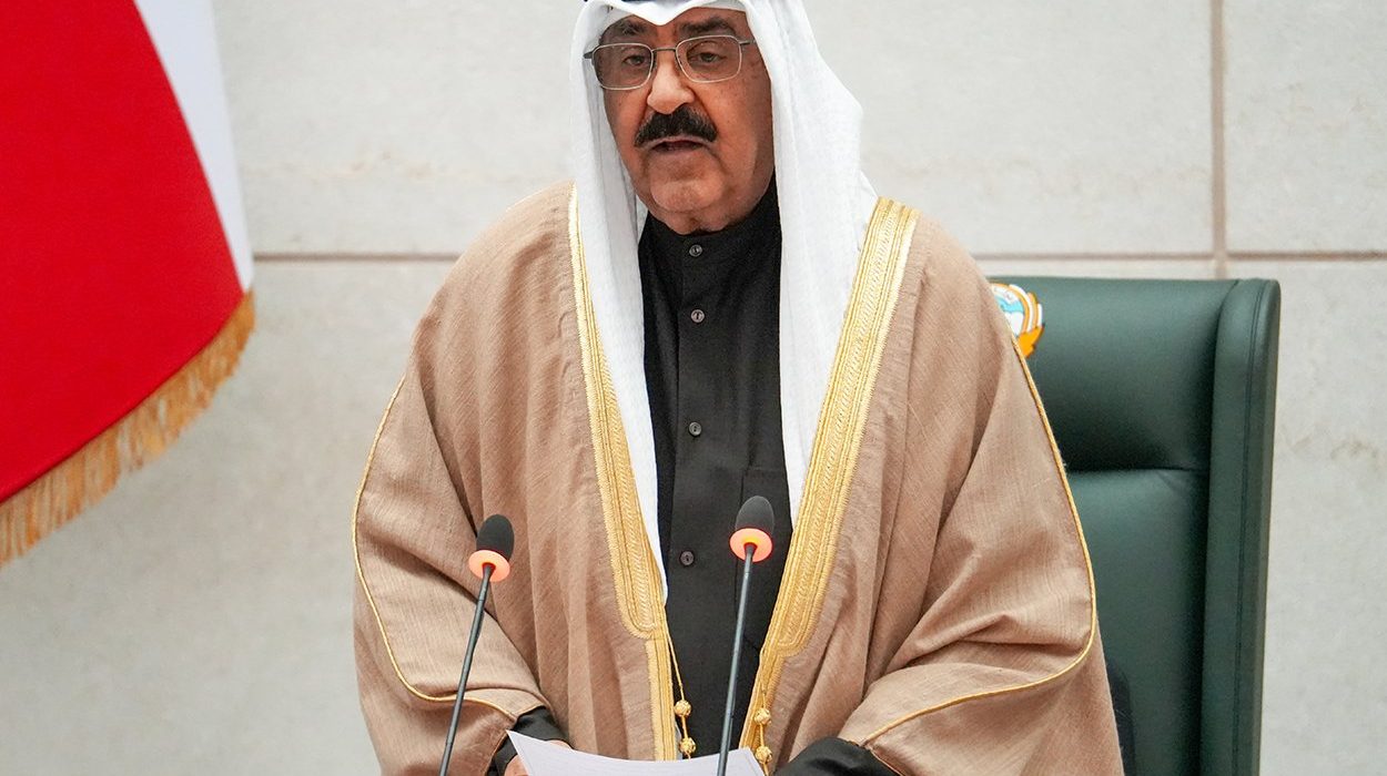 مشعل الأحمد الدستور الكويتي