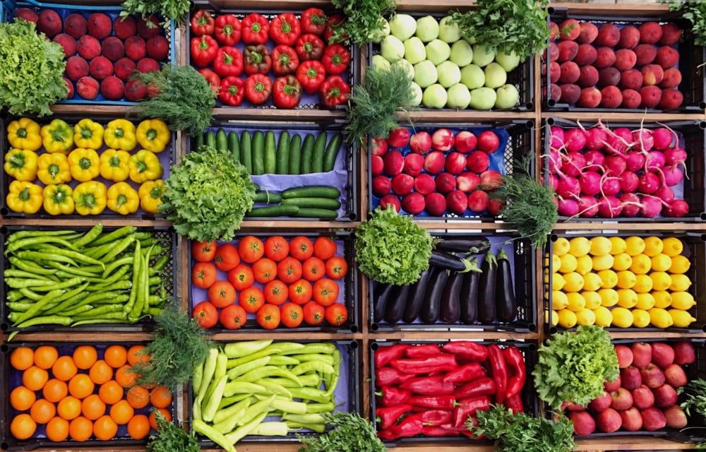تناول كميات كافية من الفواكه والخضروات يقلل من خطر الإصابة بالأمراض المزمنة، كالسمنة والسكري